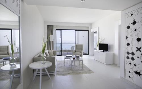 Suite-Nour-Salon
